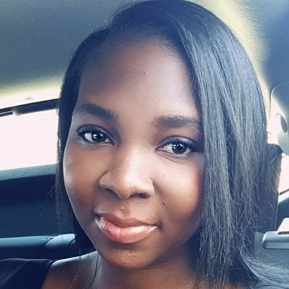 Meet your Posher, Nadine